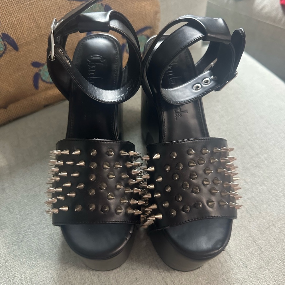 RARE Charla Tedrick Studded Black Platform Sandals